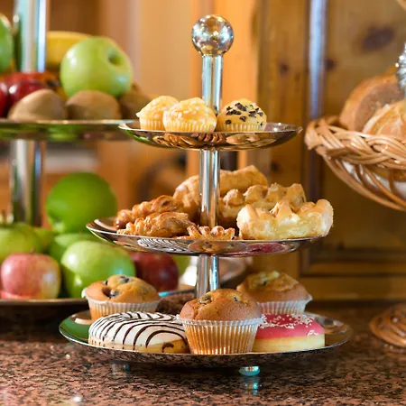 King's Center Superior Hotel 3*