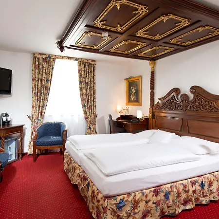 מלון King's Center Superior 3*