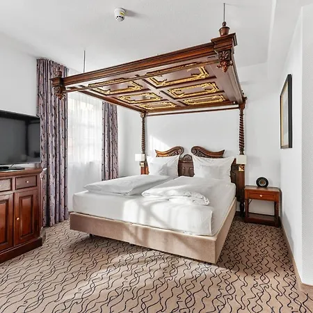 King's Center Superior Hotel 3*