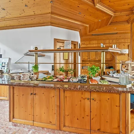 King's Center Superior Hotell 3*