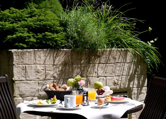 King's Center Superior