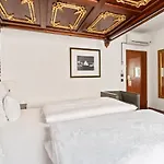 Otel King's Center Superior 3*