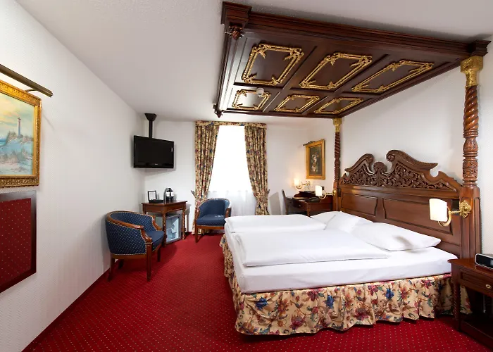 King's Center Superior