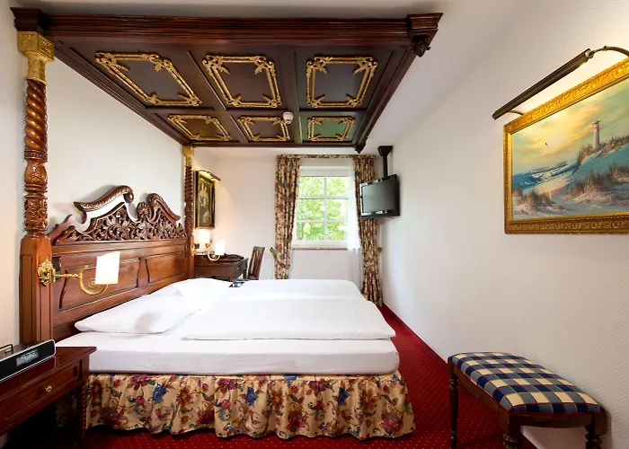 King's Center Superior Hotel 3*